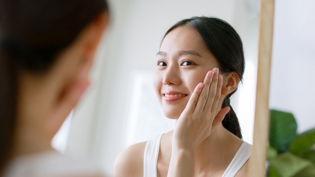 Kulit Kering Nggak Lagi Kusam: Cara Praktis Bikin Kulit Lebih Halus